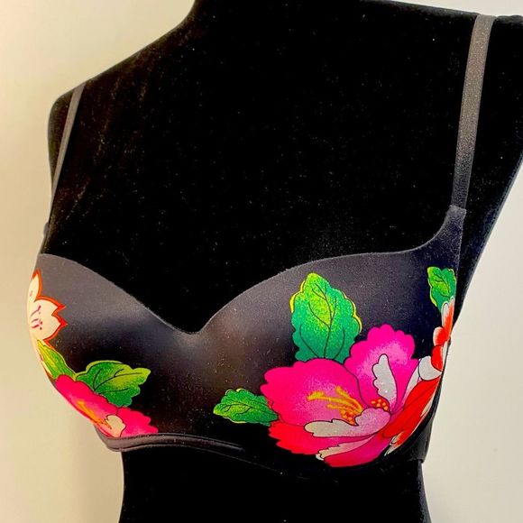 Victoria's Secret Other - Victoria's Secret Balconet Push-up Bra